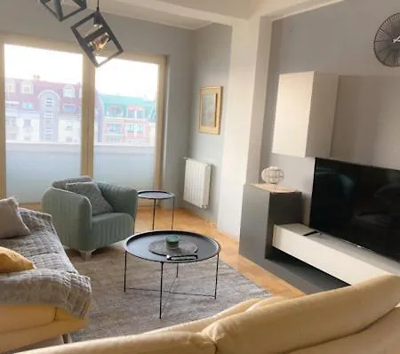 Cozy 3 Bedroom Duplex In The City Centre Διαμέρισμα *