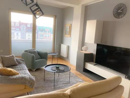 Cozy 3 Bedroom Duplex In The City Centre Apartament *