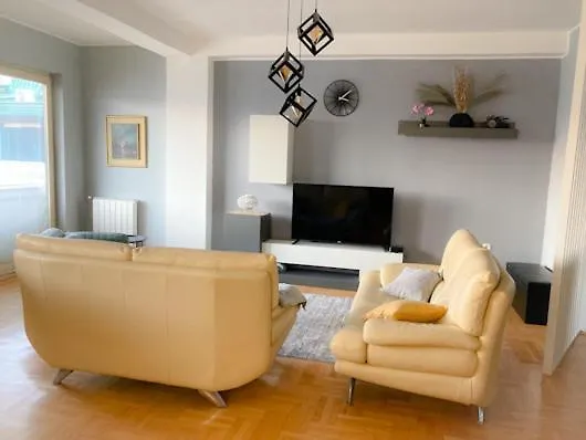 Cozy 3 Bedroom Duplex In The City Centre Skopje