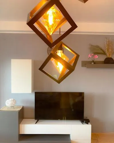 Cozy 3 Bedroom Duplex In The City Centre