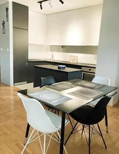 Apartament Cozy 3 Bedroom Duplex In The City Centre *